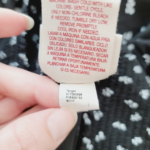 Mossimo Ebony Leaf Print Skater Skirt Size Small - Picture 7 of 10